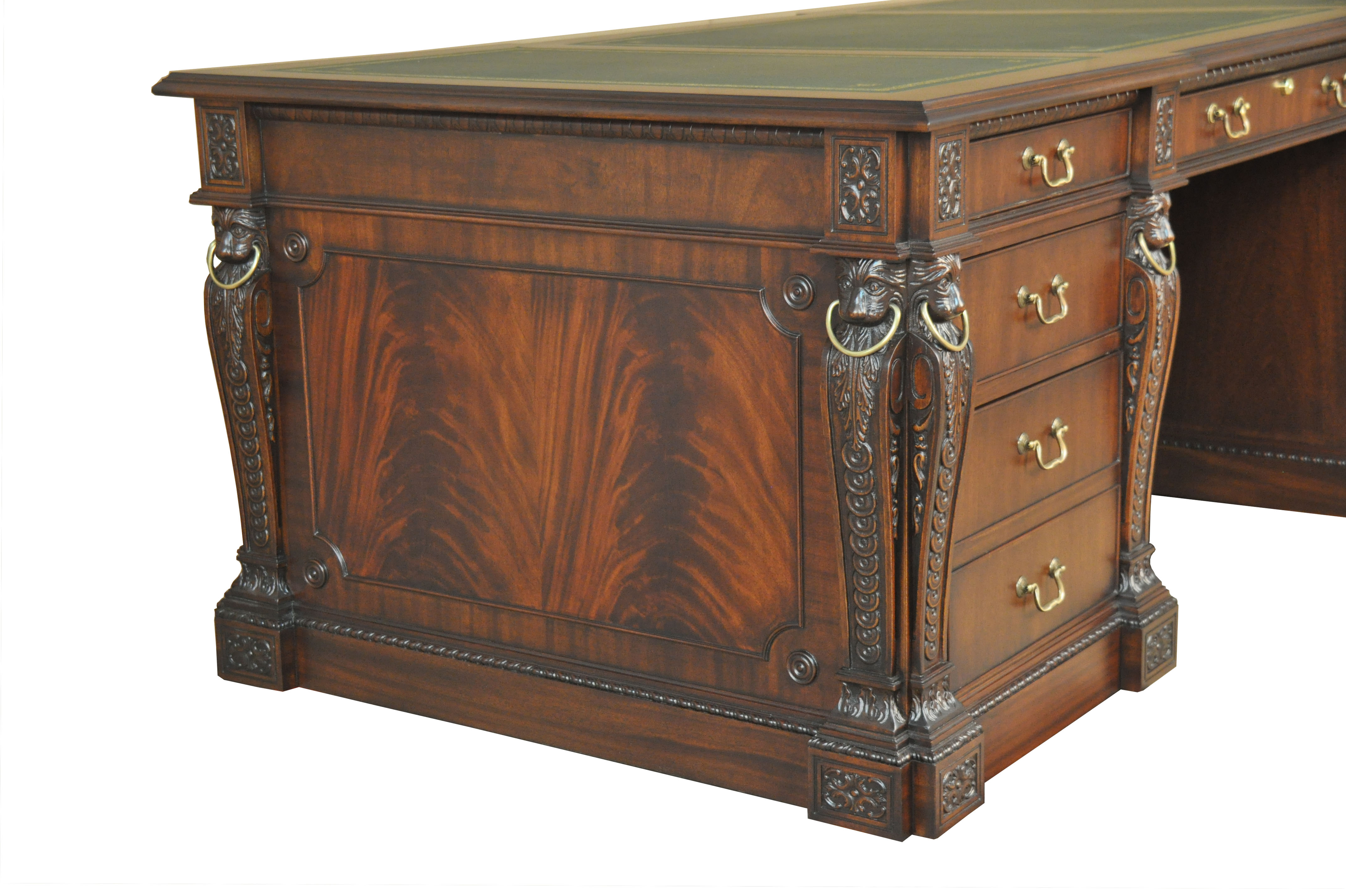 KD 900 Executive Lions Desk